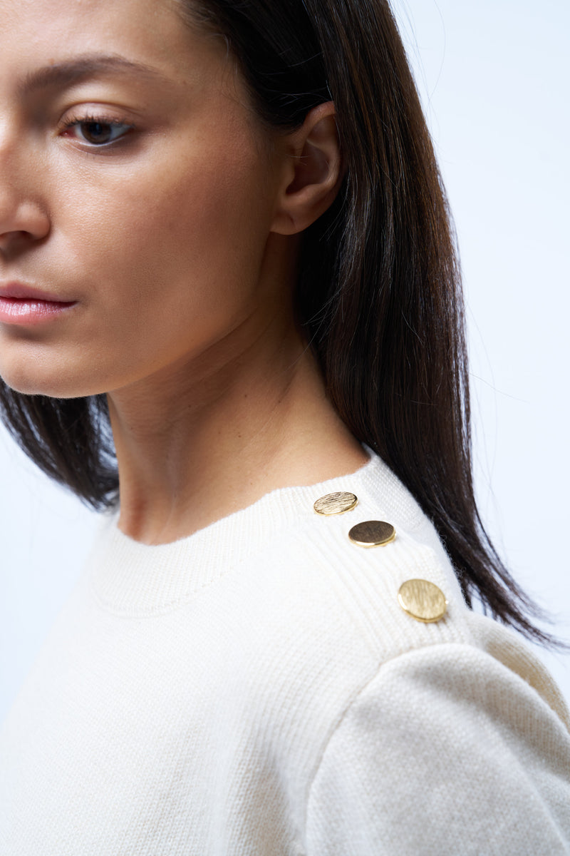 Pull femme col rond COLETTE avec boutons épaule – Fabriqué en